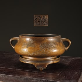 A Ming Dynasty precision-cast copper tire character story picture dragon ear furnace