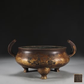 A Ming Dynasty profound copper tire Chaoguan ear furnace