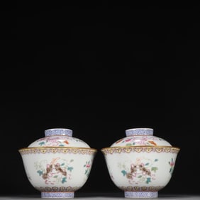 A pair of Qing Dynasty pastel eight treasure pattern gaibowls