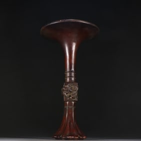 A copper-tired dragon pattern flower cup