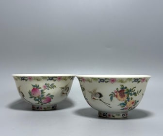 A pair of Qing Dynasty Daoguang year pastel three-fruit crane pattern bowls