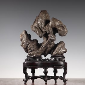 A Qing Dynasty Lingbi Shishanzi ornament