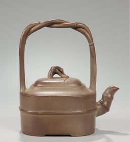 A Qing Dynasty raw mineral purple sand Chen Yinqian made of Tiliang pot