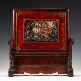 A Qing Dynasty mahogany inlaid agate dragon pattern insert