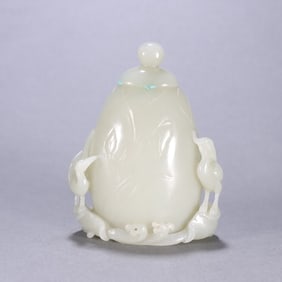 A Qing Dynasty Hetian jade "all the way up" bottle