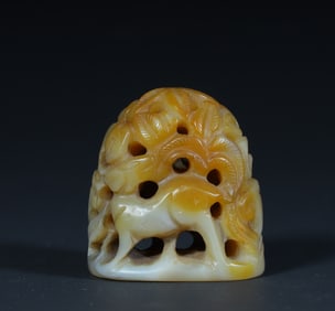 Qing Dynasty agate pretty transparent carving "Fulu (deer)" handle