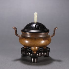 A Ming Dynasty Xuande copper tire Chaoguan ear aroma burner