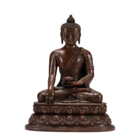 A bronze Buddha statue of the Qing Dynasty