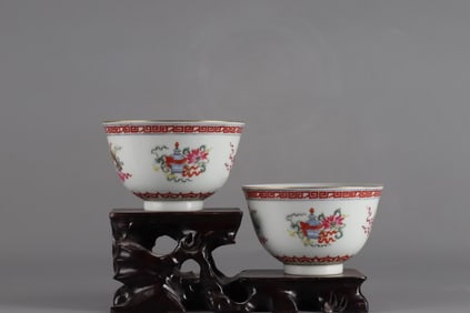 A Qing Xiqing alum red gold-painted eight-treasure bowl