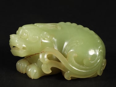 A piece of Qing Dynasty Hetian jade topaz Pixiu handle