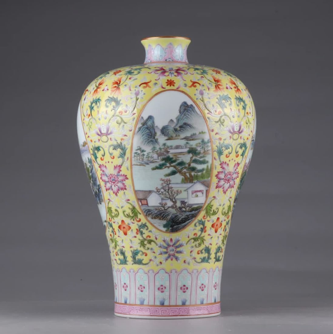 A Qing Qianlong pastel gold-painted entwined lotus with open windows landscape plum bottle: Qing Qianlong pastel gold-painted entwined lotus window landscape plum vase SIZE: H: 33.5cm Belly diameter 21cm (The Dimensions Of All Batches Are Manually Measured.If You Need More Detailed Informati