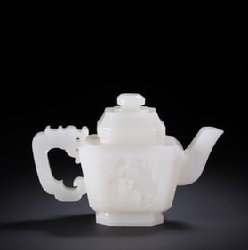 A Qing Dynasty Hetian jade figure pattern square pot