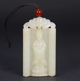 A Hetian jade blessing in front of the Guanyin card