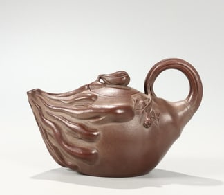 A clear purple sand mingyuan melon pot