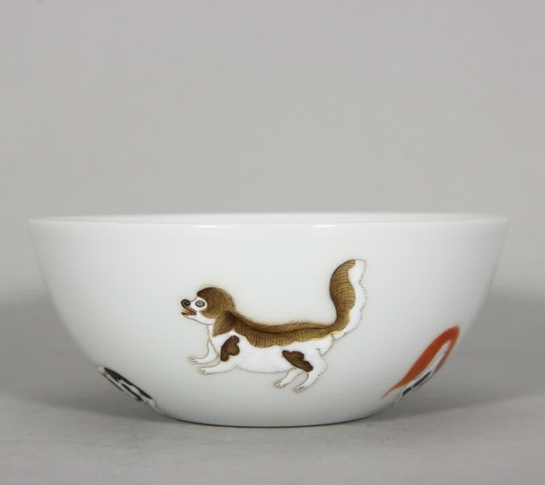 A Qing Dynasty Daoguang pastel spirit dog pattern reclining foot cup (1 of 8)