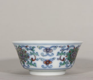 A Qing Dynasty Dao Guang Dou colorful treasure flower tea round