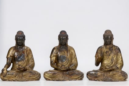 A piece of bright copper lacquered gold Three Treasure Buddhas