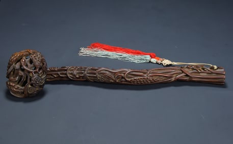 Qing Dynasty rosewood carving "dragon pattern" ruyi