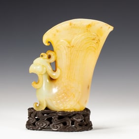 A Qing Dynasty Hetian Yufeng cup