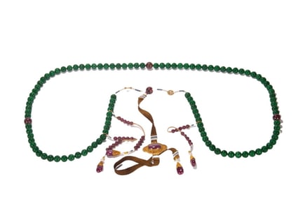 A piece of Qing Dynasty jade morning beads