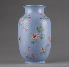 A Qing Qianlong pastel rolled flower lantern bottle