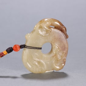 A piece of Qing Dynasty Hetian jade dragon pattern