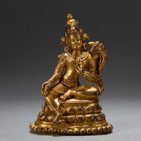 A bronze gilt Buddha statue of the Qing Dynasty