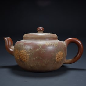 Qing Dynasty purple sand "Fushou pattern round pot"