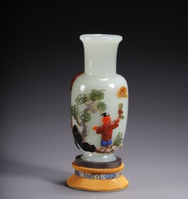 A Qing Dynasty Hetian jade treasure inlaid character pattern bottle