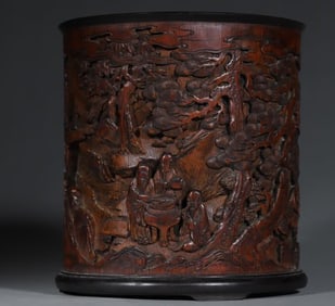 A timely bamboo carved figure pen holder