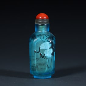 The Qing Dynasty material vessel is painted with "Double Crane" snuff bottles