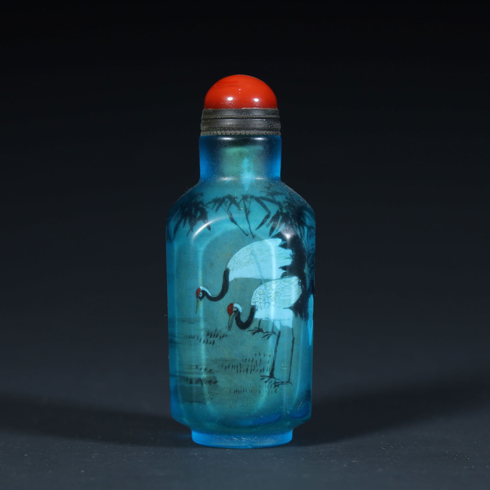 The Qing Dynasty material vessel is painted with "Double Crane" snuff bottles (1 of 9)