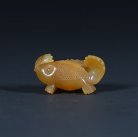 Qing Dynasty agate beautiful "more than every year" fish-shaped handle