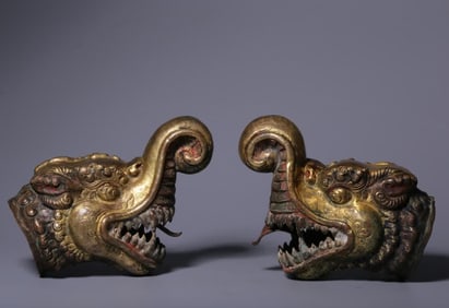 A pair of copper-gilt Capricorn beast heads in the middle of the Qing Dynasty