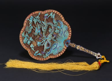 A Qing Dynasty court silver-gilt filigree dotted emerald inlaid tourmaline gemstone dragon pattern