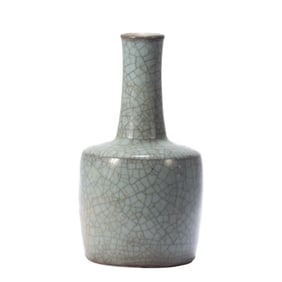 A Song Dynasty official kiln bottle