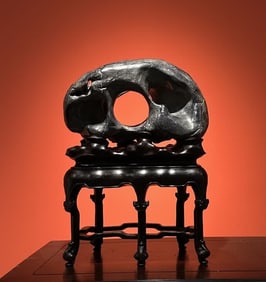 A piece of Taihu Lake Stone Cave Realm Wenfang Shanzi in the Qing Dynasty