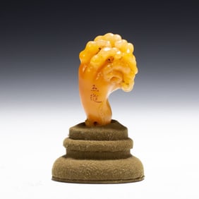 A Qing Dynasty Tian Huang Buddha hand ornament