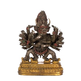 A bronze gilt Buddha statue of the Qing Dynasty