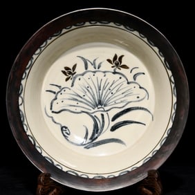 A piece of Song Ding kiln bag mouth with colorful floral pattern washing