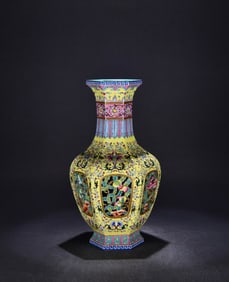 A Qing Qianlong pastel hollow floral and fruit pattern hexagonal set of bottles
