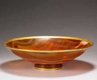 A Qing Dynasty agate gold-clad plate