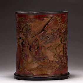 A Qing Dynasty bamboo carved pen holder