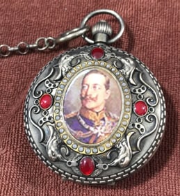 A Western painting alloy pocket watch
