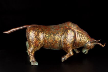 A Han Dynasty bronze Cuojin bullfighting