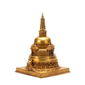 A bronze gilt pagoda in the Qing Dynasty
