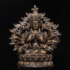 A statue of Guanyin with a thousand hands