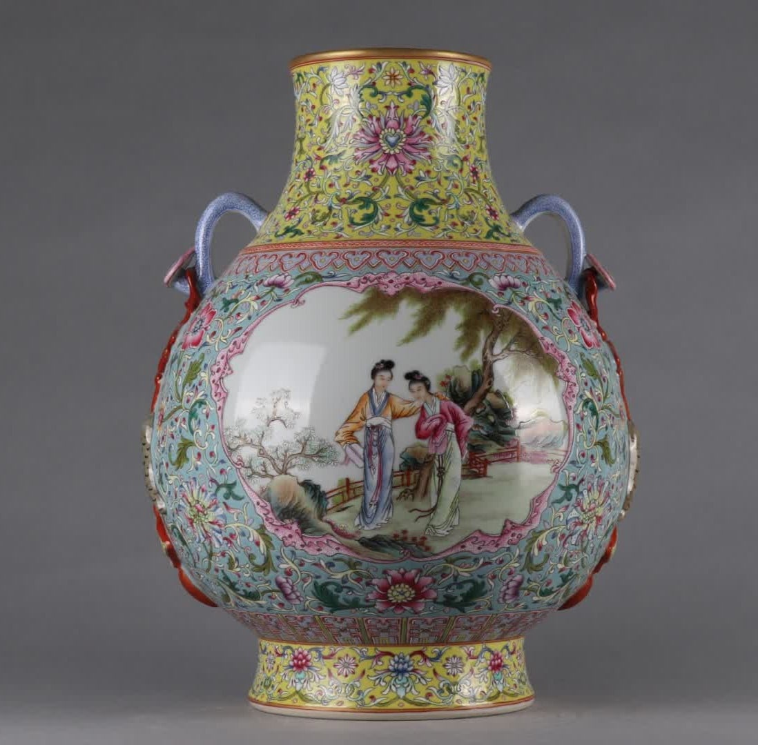 A piece of Qing Qianlong enamel color window lady ruyi double ears (1 of 9)