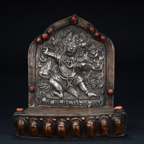 18th-century Tibetan Buddhist bronze gilt statue of the wrath protector