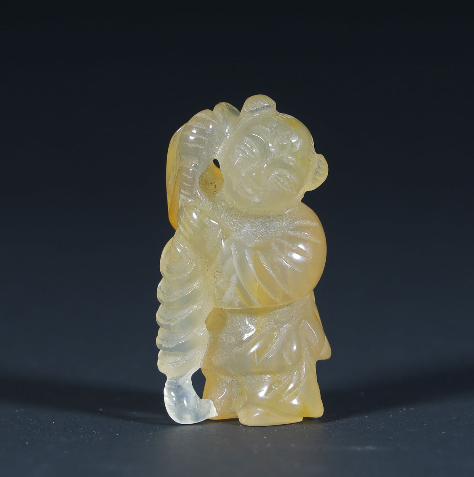 Qing Dynasty agate pretty "boy holding lotus" pendant (1 of 7)